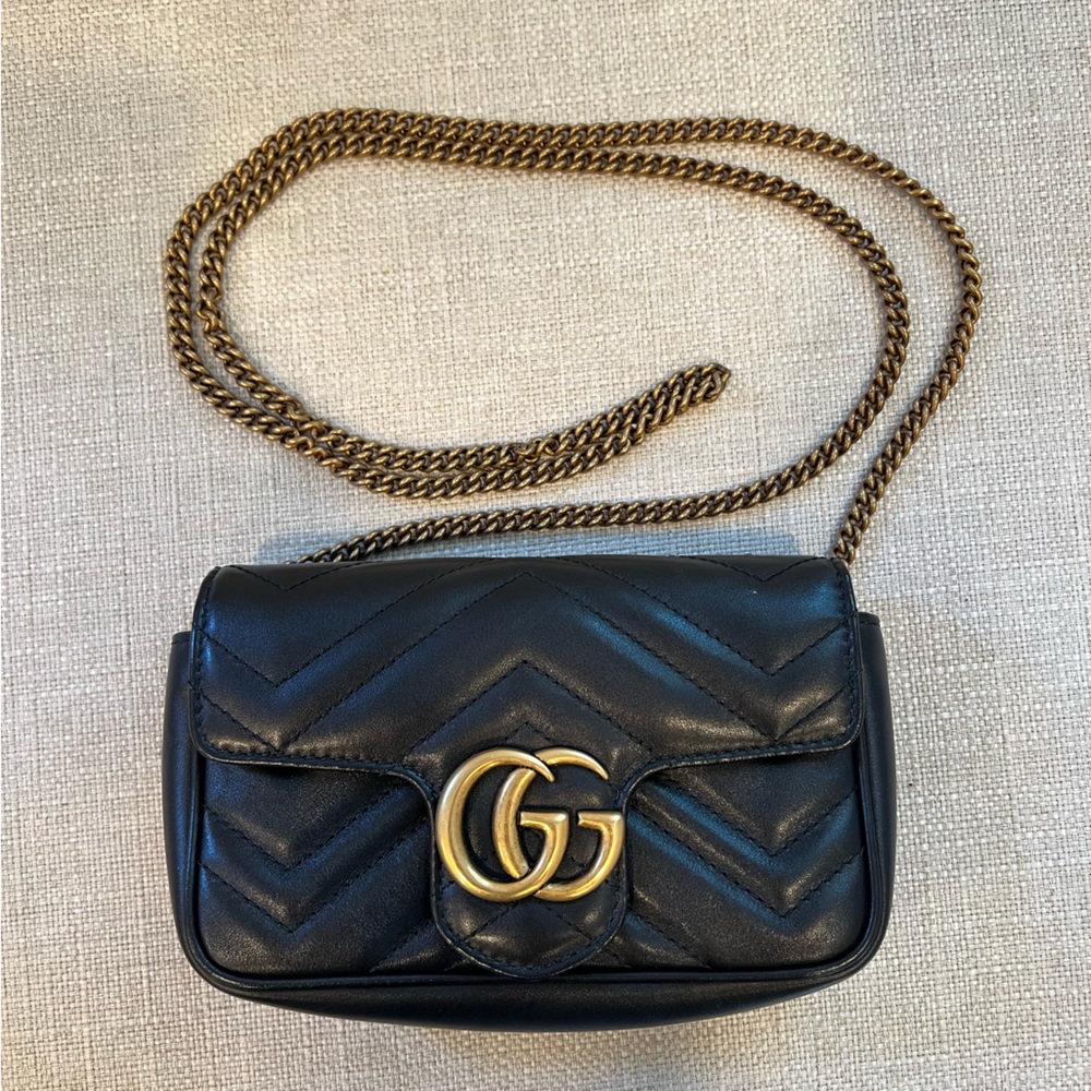 Gucci GG Marmont super mini bag